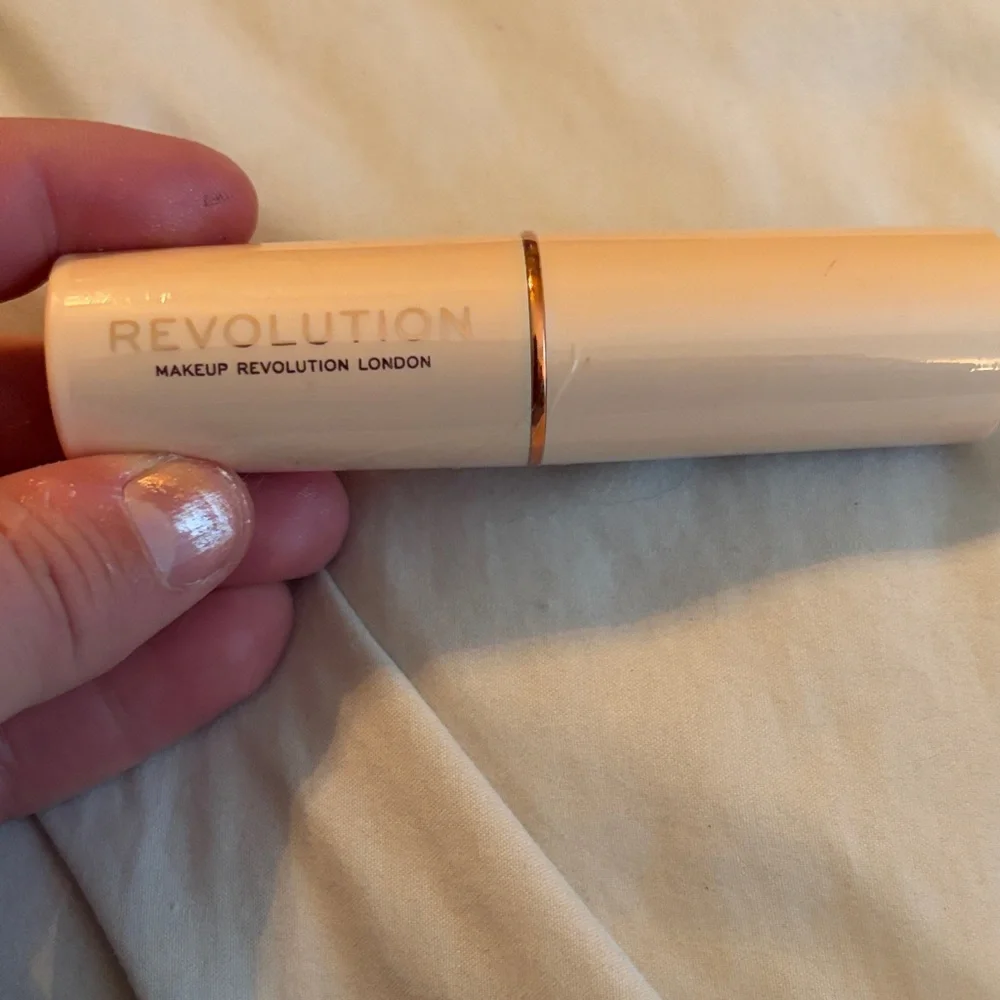 Makeup Revolution Cream Foundation‎ Stick